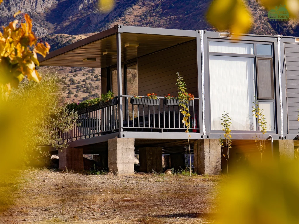 Escape to luxury in the heart of nature at our “Haven” house-cabin,where modern comforts meet tranquility of the great outdoors.

&nbsp;